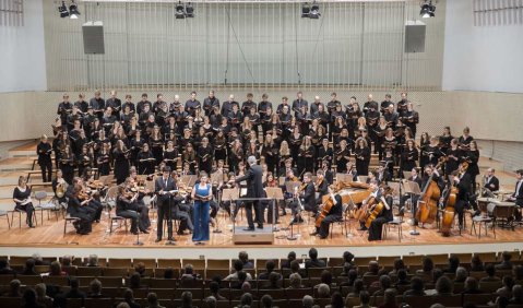 Der Chor des Jungen Ensembles Berlin im Konzertsaal der Universität der Künste. Foto: René Arnold