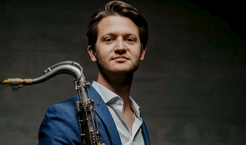 Saxophonist Alexander Bühl gewinnt Landesjazzpreis. Foto: MWFK BW, Sven Götz 