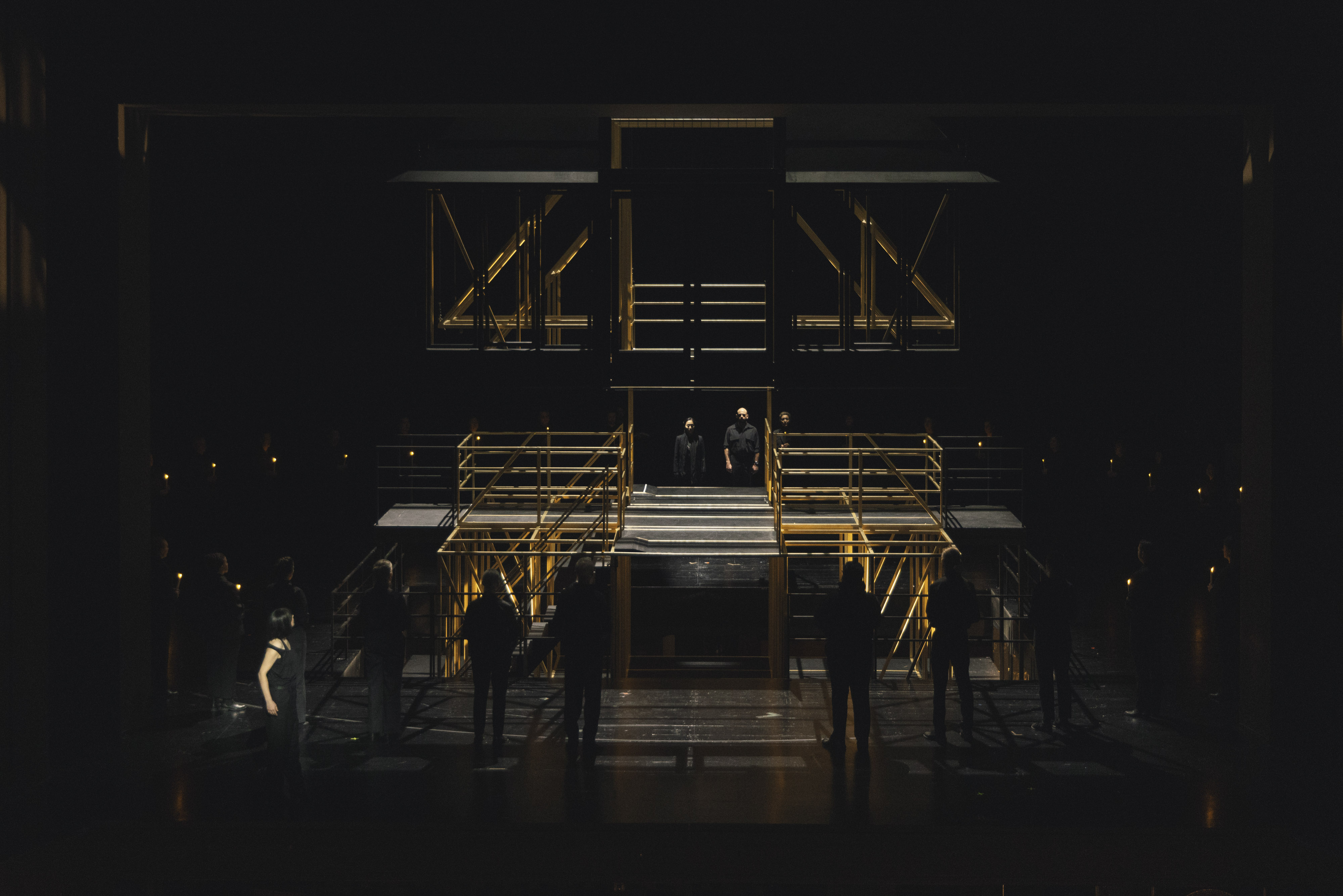 Theater Freiburg. Doctor Atomic. Ensemble, Opernchor, Extrachor. Foto: © Alexandra Polina