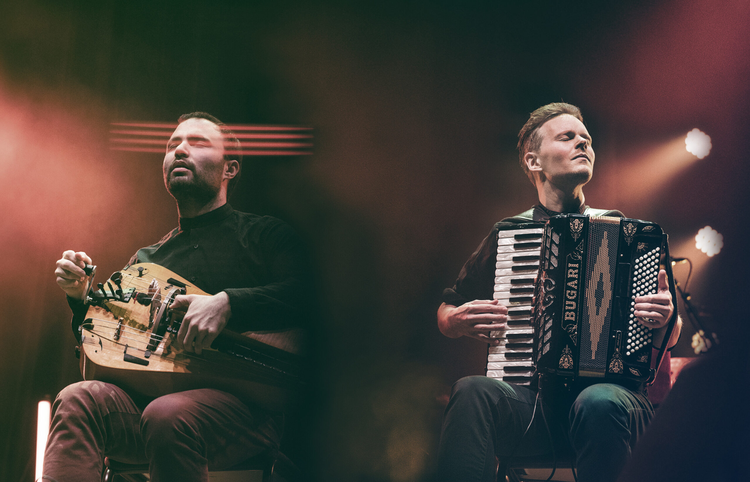 Zwei Musiker mit Instrumenten, die in ihrer Entstehungszeit einige hundert Jahre auseinanderliegen und dennoch wunderbar zusammenklingen: das Duo Symbio mit LarsEmil &Ouml;jeberget (Akkordeon & Elektronik) und Johannes Geworkian Hellmann (Drehleier & Elektronik). &copy; Christoffer Paavilainen