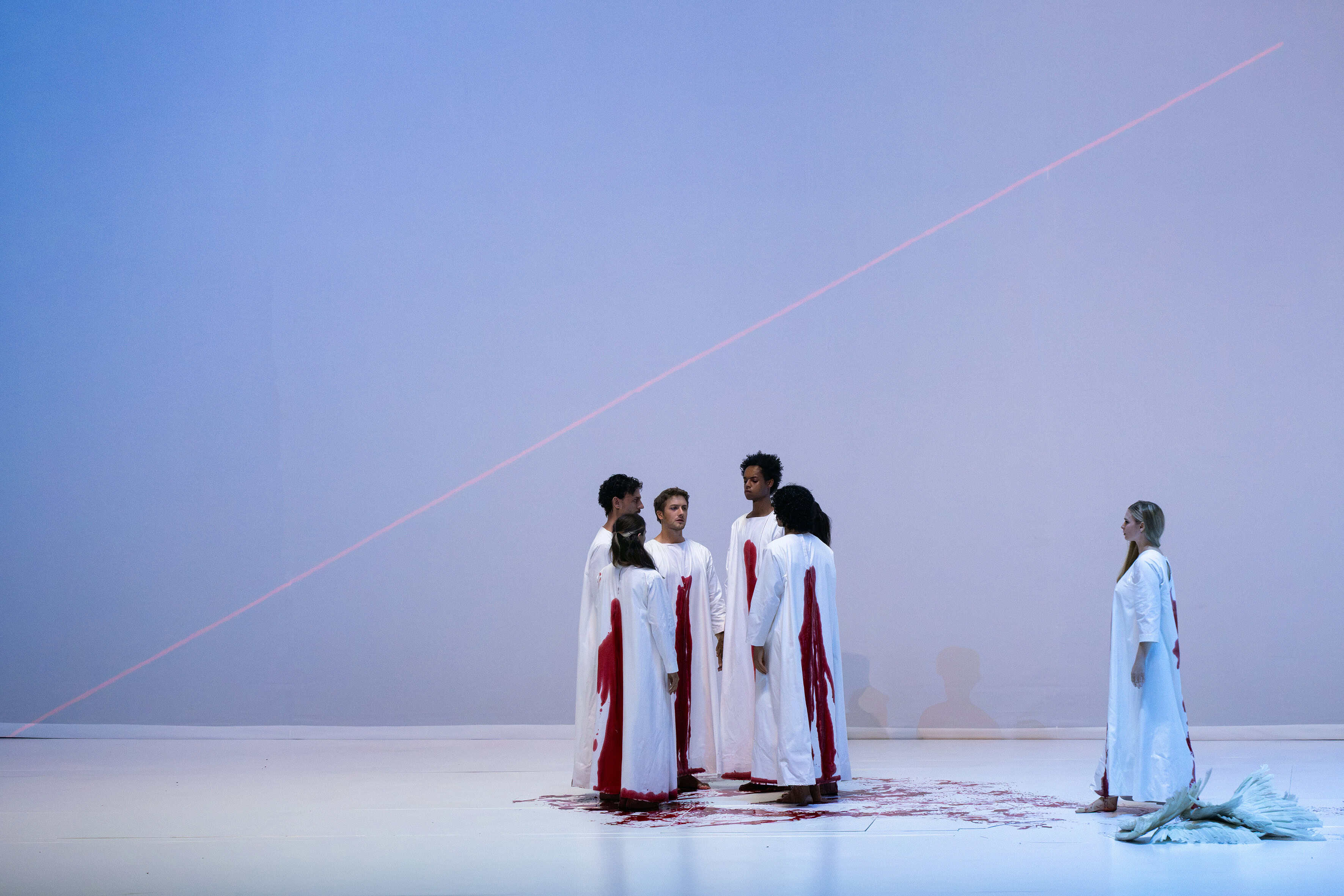 Saint Fran&ccedil;ois d&rsquo;Assise 2026 (Regie/B&uuml;hne/Kost&uuml;me/Licht, Romeo Castellucci): Engel. &copy; SF/Monika Rittershaus