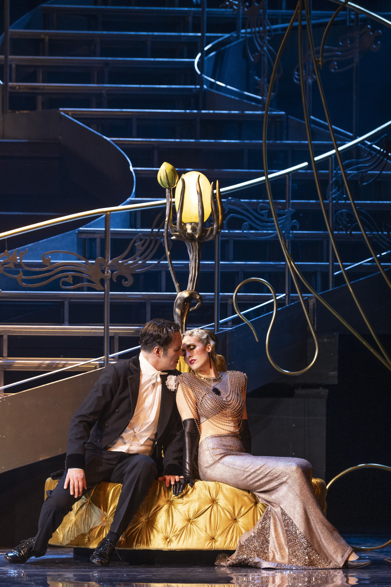 Daniel Prohaska (Ren&eacute; Graf von Luxemburg), Andreja Zidaric (Ang&egrave;le Didier). Foto: &copy; Anna Schnauss