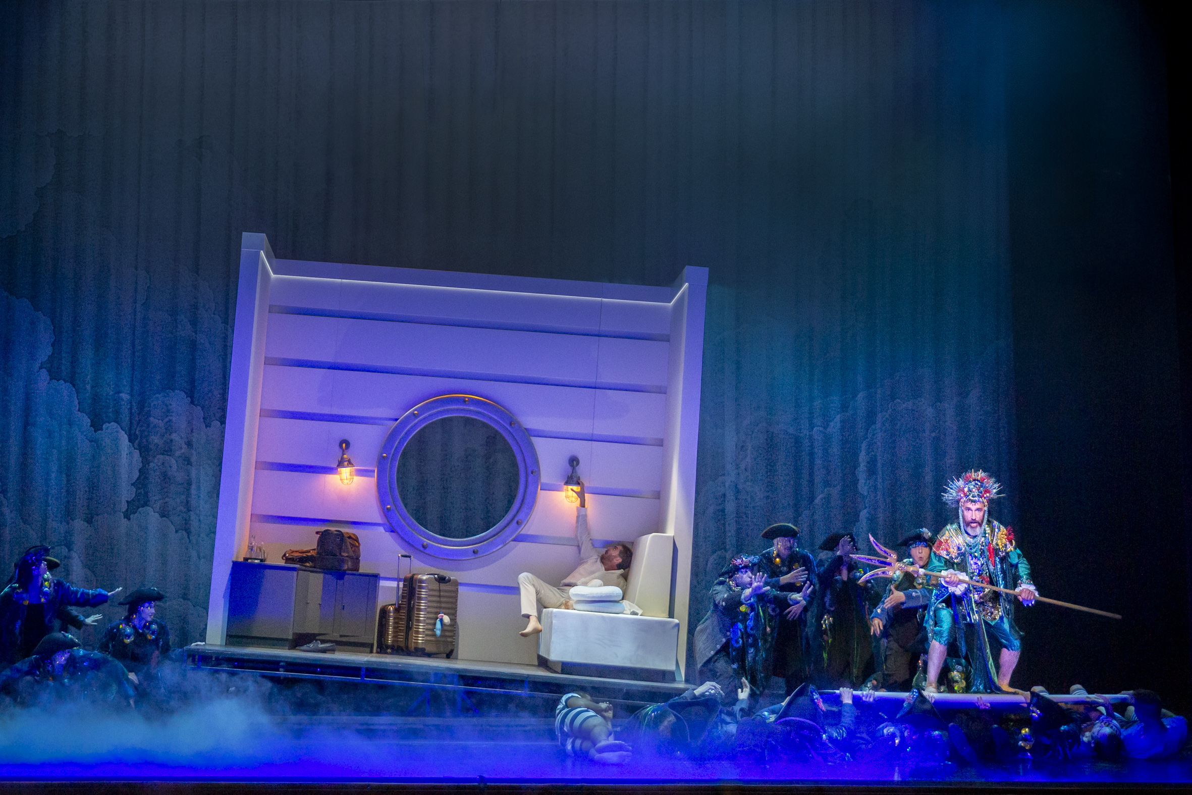 Mauro Borgioni (Paride), Federico D. E. Sacchi (Nettuno), Chor. &copy; Birgit Gufler