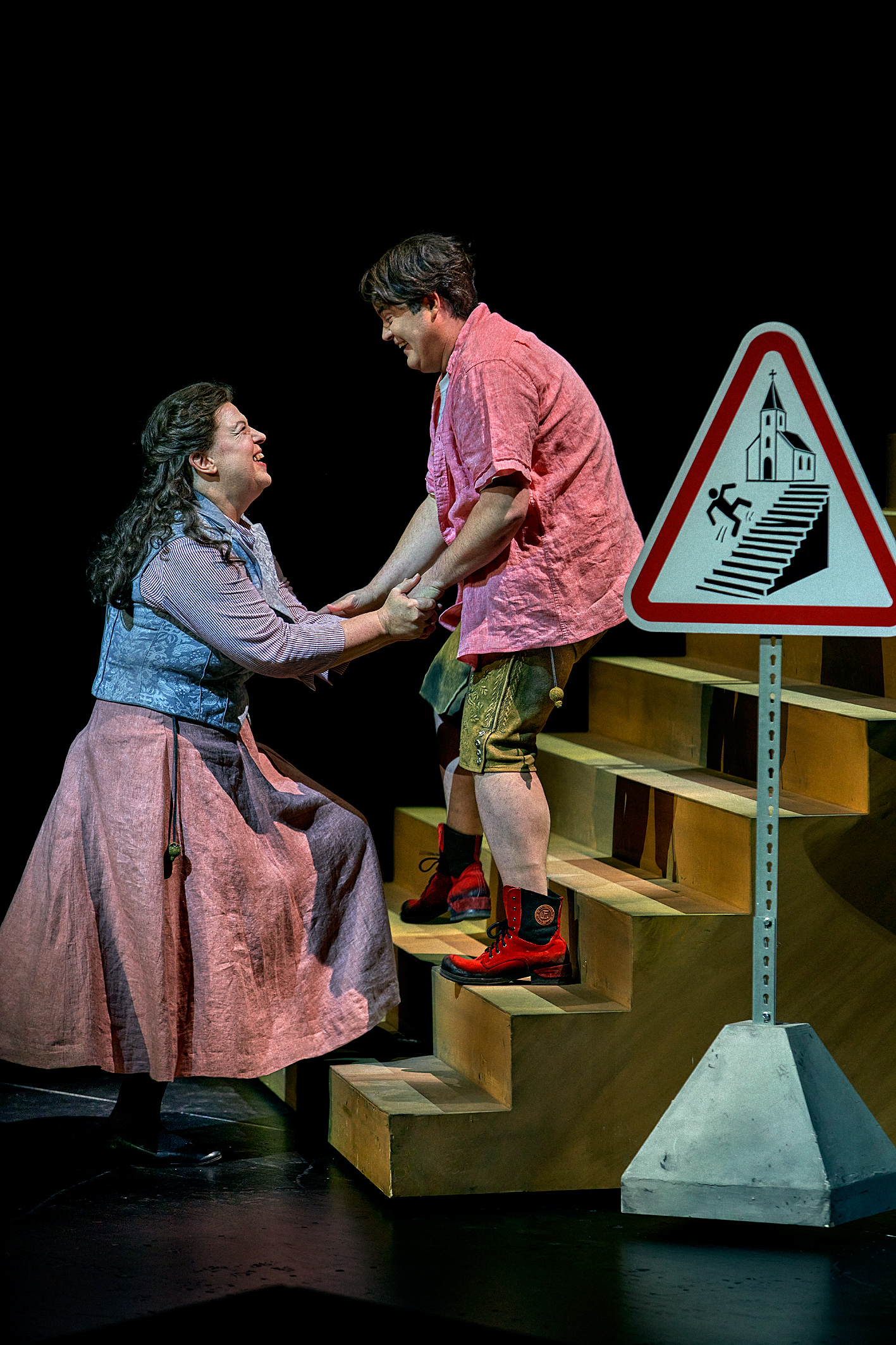 Die Meistersinger von Nürnberg. I. Aufzug. Christa Mayer (Magdalene), Matthias Stier (David). Foto: © Bayreuther Festspiele / Enrico Nawrath Die Meistersinger von Nürnberg. I. Aufzug. Christa Mayer (Magdalene), Matthias Stier (David). Foto: © Bayreuther Festspiele / Enrico Nawrath