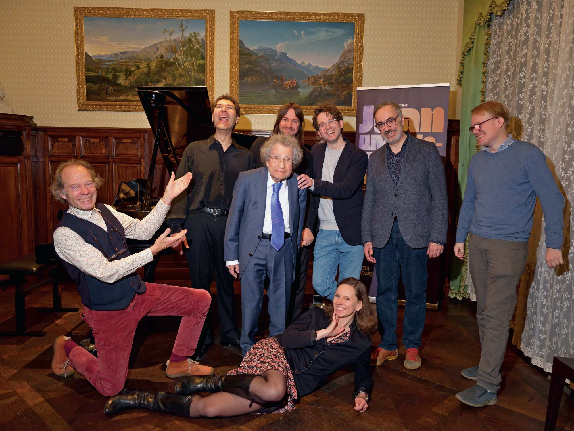 Juan Allende-Blin im Kreis der Musikfreunde von forma leipzig e.V. Foto: René Schröter für forma Leipzig