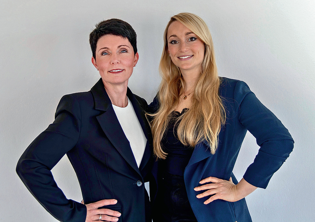Alexandra Bode (li.) und Stefanie Gr&ouml;ning. Foto: Festspielhaus