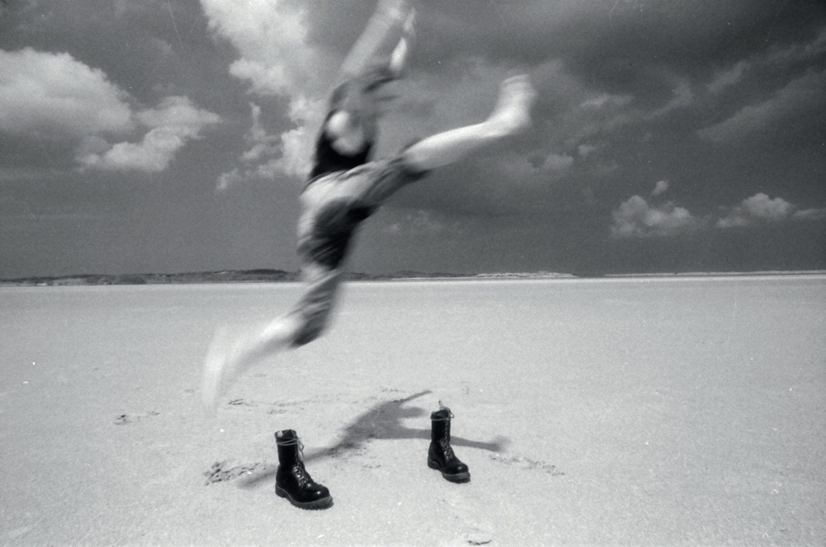 Zwischen Freiheit, Vergangenheitsbew&auml;ltigung und Ostsee-Feeling:  Jugendlicher auf Hiddensee. Foto: Peter Brunde/ITWORKS!