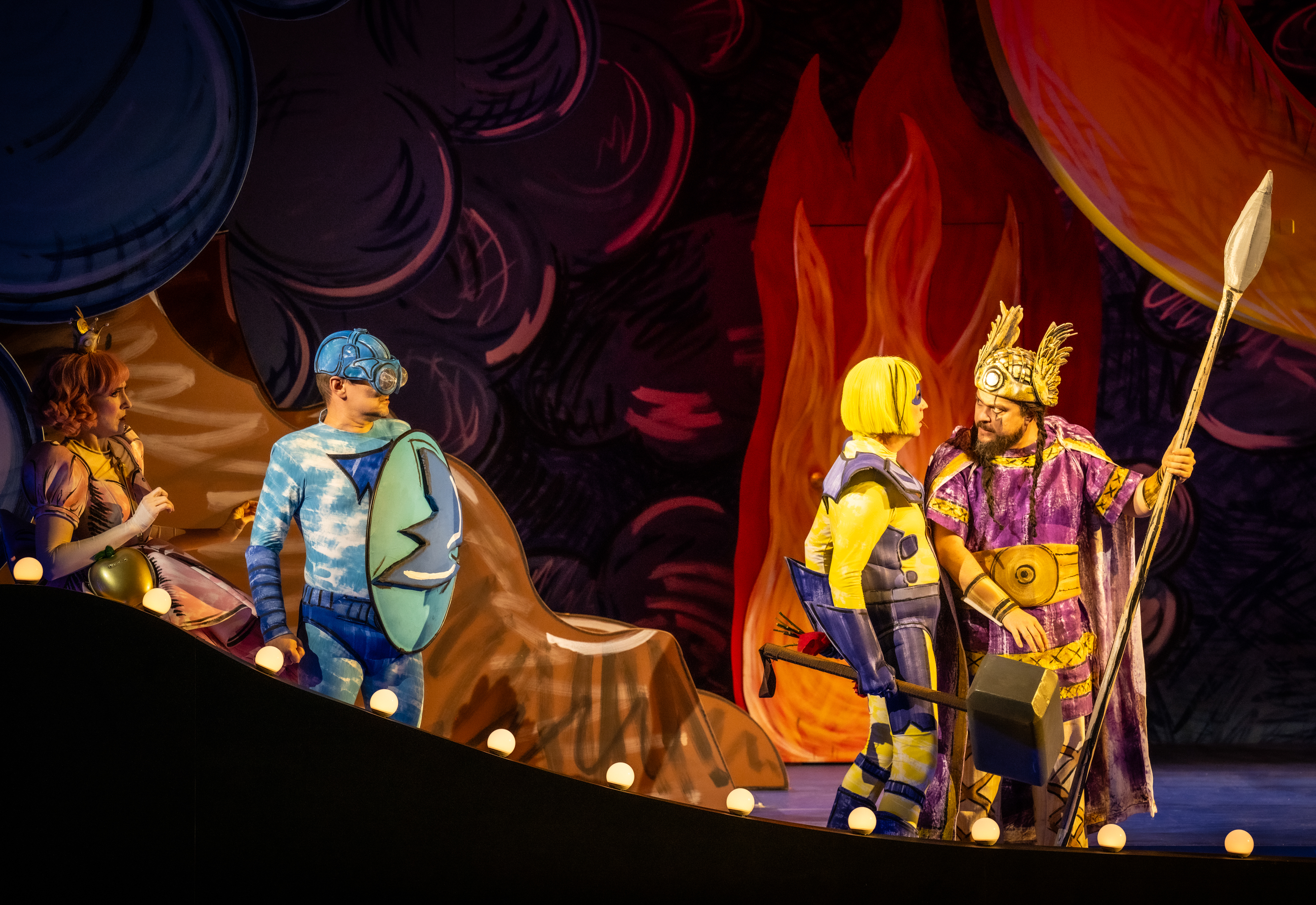 Emily Hindrichs (Freia), Tuomas Katajala (Froh), KS Miljenko Turk (Donner), Jordan Shanahan (Wotan). Foto: © Matthias Jung