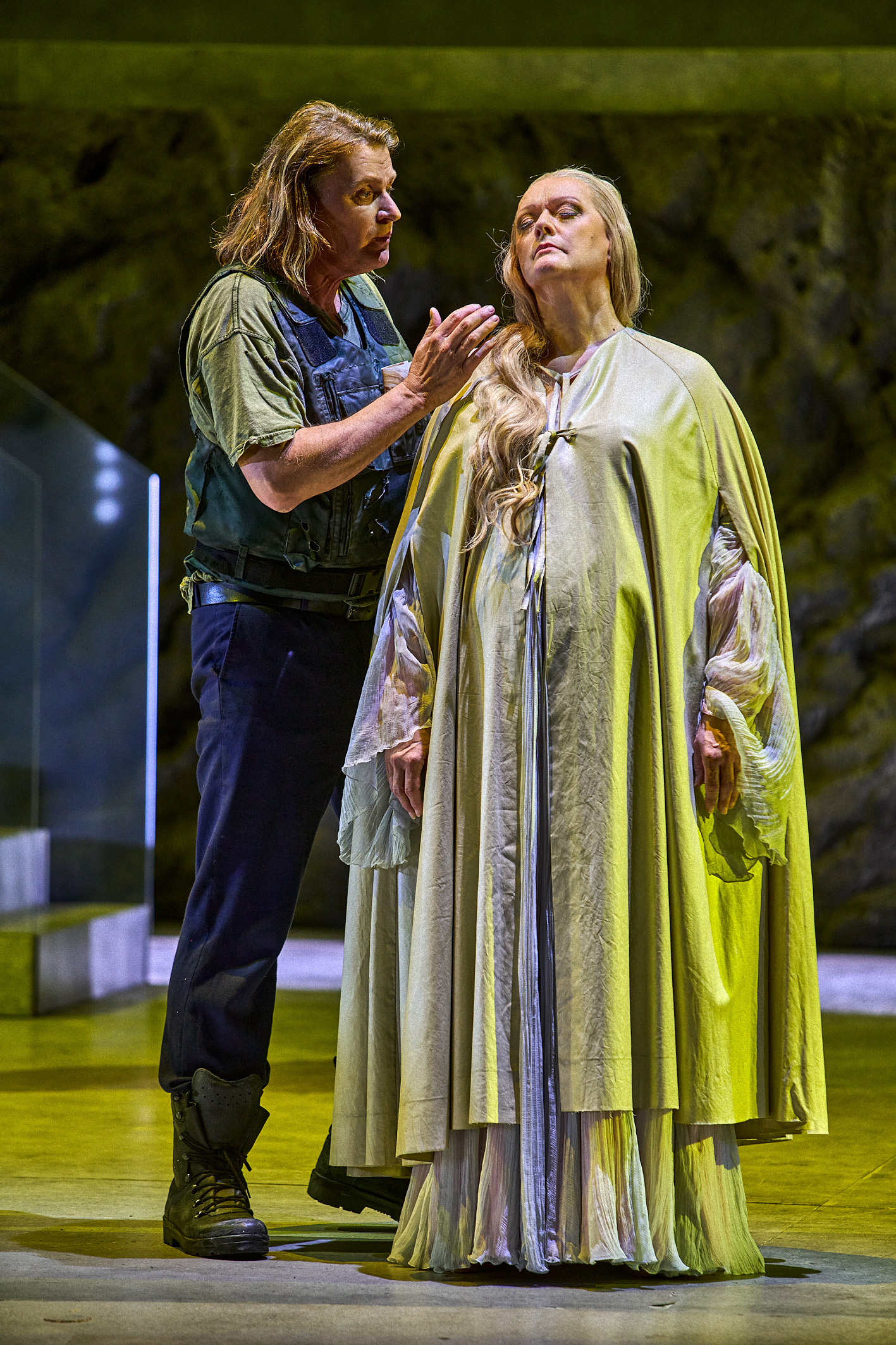Siegfried. III. Aufzug. Klaus Florian Vogt (Siegfried), Catherine Foster (Brünnhilde). © Bayreuther Festspiele / Enrico Nawrath Siegfried. III. Aufzug. Klaus Florian Vogt (Siegfried), Catherine Foster (Brünnhilde). © Bayreuther Festspiele / Enrico Nawrath