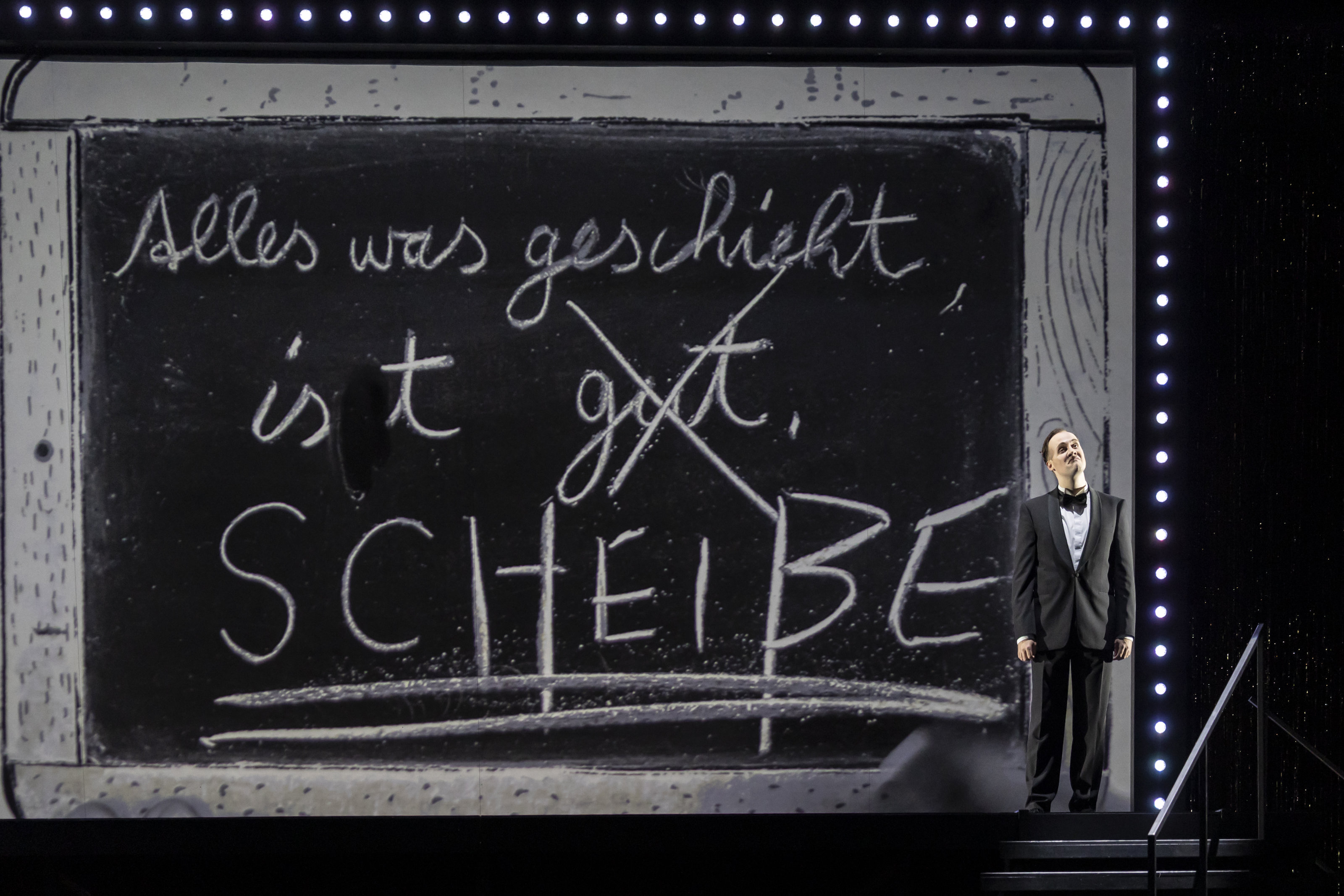 Viktor Aksentijević (Dr. Pangloss). Foto: Jochen Quast