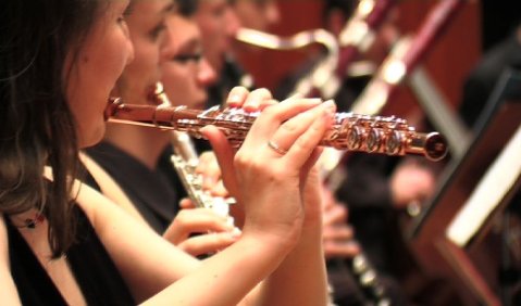 Junge europäische Musiker mit Karlheinz Stockhausens "Hymnen" Foto: nmzMedia - Lohner 