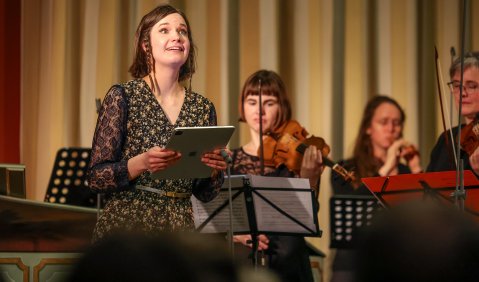 Kathrin Lorenzen und das Leipziger Barockorchester. Foto: Viktoria Kühne