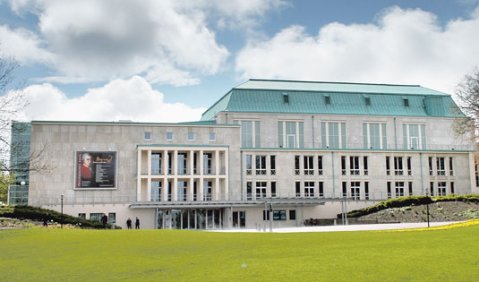 Vom Schmuckkästchen zum Sorgenkind: Dunkle Wolken sind über der Essener Philharmonie aufgezogen. Foto: Frank Vinken/Philharmonie Essen