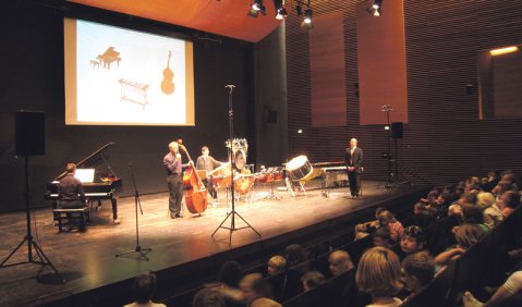 „Zauber der Musik“: Rostocker Professoren musizieren für Kinder. Foto: HMT Rostock