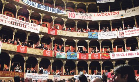 Gewerkschaftsproteste im Teatro dell‘Opera in Rom im Mai 2010. Foto: Giornale della Musica