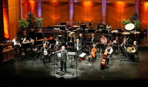 Weill als Prisma: Abschlusskonzert mit dem Ensemble Modern und H.K. Gruber. Foto: Thomas Ruttke