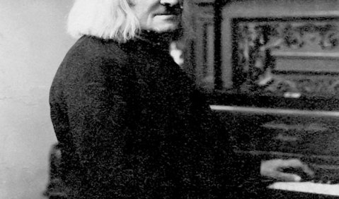 Franz Liszt. Photographie, April 1886, von William & Daniel Downey (Sammlung Ernst Burger). Aus dem Buch: „Franz Liszt. Leben und Sterben in Bayreuth“ von Ernst Burger, Regensburg (ConBrio) 2011