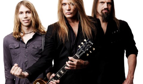Retro-Rock-Look: die Band Sebastian Bach. Foto: Patrick McBride