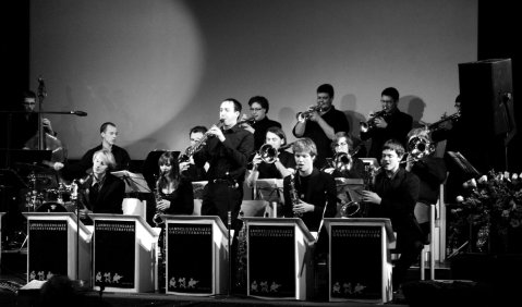 Die Konzertbesetzung des Landes-Jugendjazzorchesters Bayern. Foto: LJJB
