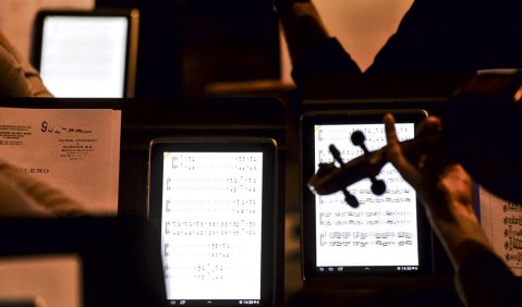 Noten-Tablets in der Orchestererprobung. Foto: Samsung Belgien