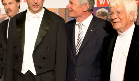 Stabwechsel in Stuttgart. Hans-Christoph Rademann, Joachim Gauck und Hellmut Rilling. Foto: Holger Schneider