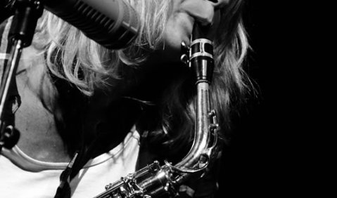 Die Saxophonistin Christine Abdelnour. Foto: Eckhart Derschmidt