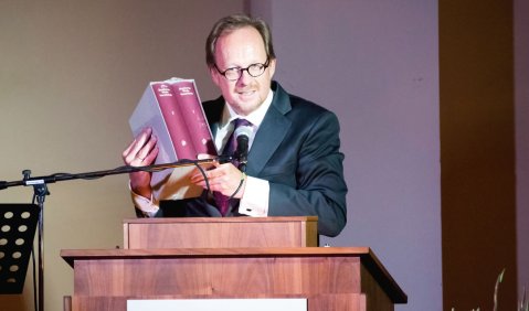 Launig kommentierte Henle-Geschäftsführer Wolf-Dieter Seiffert (Foto: Koch) die Veröffentlichung des neuen, zweibändigen Beethoven-Werkverzeichnisses wie die Geburt von Zwillingen.