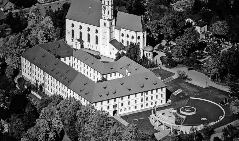 Bayerische Musikakademie Marktoberdorf mit Konzertsaal