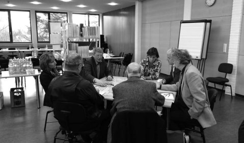 Angeregte Diskussion im World Café. Foto: nmz