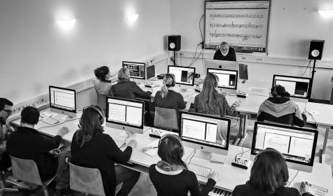Der neu eingerichtete Multimediaraum der Landesakademie für die musizierende Jugend in Baden-Württemberg, Februar 2015. Foto: Landesakademie Ochsenhausen