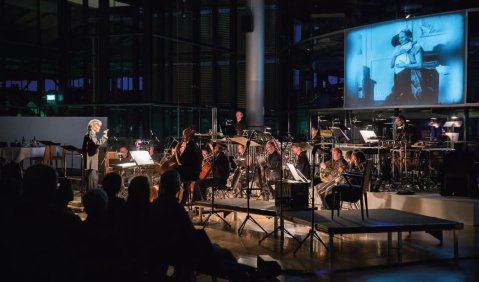 Leonard Bernsteins „A Quiet Place“ in der Gläsernen Manufaktur unter der Leitung von Kent Nagano.  Foto: Oliver Killig / Dresdner Festspiele