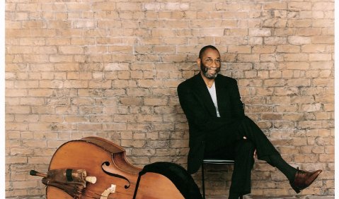 Kommt mit dem Golden Striker Trio: Ron Carter. Foto: G. Kleinschmidt Promotions