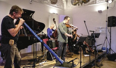 „Australian Affairs“ mit Viktringer Jazzdozenten: v.l.n.r.: Stephen Kent, Peter Herbert, Gregor Hübner und William Barton. Foto: Ursula Gaisa