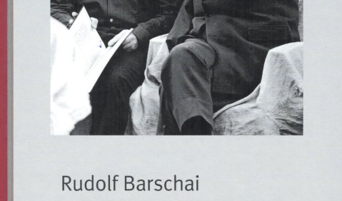 Rudolf Barschai: Leben in zwei Welten. Moskaus goldene Ära und Emigration in den Westen, aufgezeichnet und hrsg. von Bernd Feuchtner. Wolke Verlag, Hofheim 2015, 274 S., Abb., € 29,00, ISBN 978-3-95593-066-0