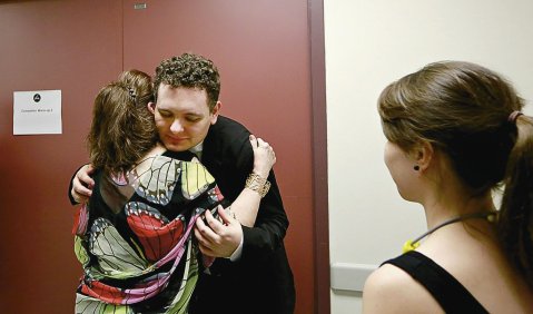 Yury Favorin: Hoffen und Bangen vor dem Wettbewerb. Foto: Carolyn Cruz/Cliburn Foundation