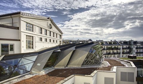Futuristisch: die Lichtfenster des Orchesterprobensaals. Foto: Christian POGO Zach