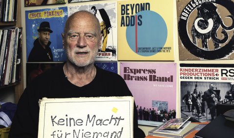 „Bayerischer Anarchist“ aus dem Sauerland: Achim Bergmann. Foto: Sebastian Weidenbach/Trikont