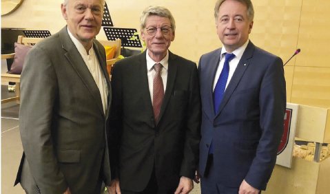 V.l.n.r.: Ulrich Rademacher, Winfried Richter, Willi Neu (Vorsitzender des VdM Schleswig-Holstein). Foto: Franz-Michael Deimling