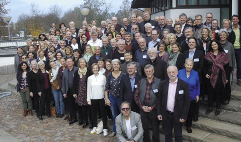 Wir sind „Jugend musiziert“: Die Teilnehmerinnen und Teilnehmer an der „Jugend musiziert“-Konferenz 2018 in Landshut. Foto. Wolfgang Theer/Jugend musiziert