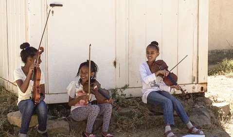 Musizieren in Eritrea. Foto: Katharina Lobeck