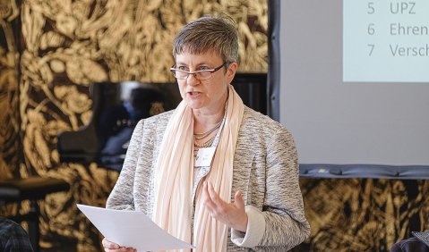 Die Vorsitzende des VBS, Heidi Speth, bei ihrem Tätigkeitsbericht.  Foto: Patrick Ehrich