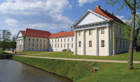 Kavalierhaus am Schlossgraben. Foto: Musikakademie-Rheinsberg 