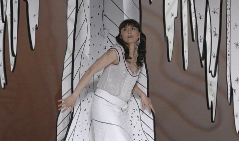 Marlene Mild in der Titelpartie von Aribert Reimanns „Melusine“ am Staatstheater Nürnberg (2007). Foto: Bettina Stöß