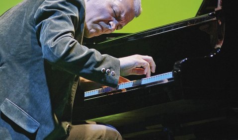 Brad Mehldau beim Moers Festival. Fotos: Stefan Pieper