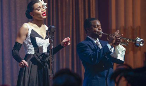 Andra Day als Billie Holiday mit Kevin Hanchard als Louis Armstrong. Foto: Paramount Pictures/Takashi Seida