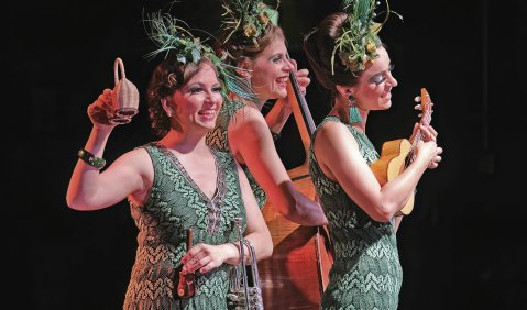 Nach über zwei Jahren pandemiebedingter Pause meldete sich die Chorszene auf dem Leipziger Chorfest fulminant zurück. Unser Bild zeigt die Zucchini Sistaz. Foto: Rüdiger Schestag