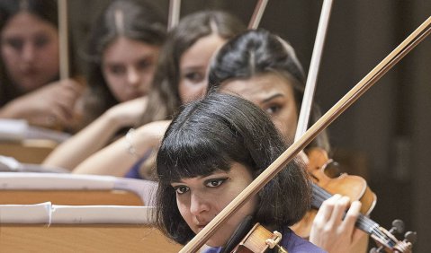 Hoher Frauenanteil: Jugendphilharmonie der Türkei. Foto: Mutesouvenir/K. Bienert
