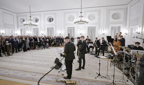 Wandelkonzert im Schloss Bellevue. Foto: Presse- und Informationsamt der Bundesregierung/H. Schacht