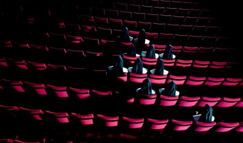 Poulencs "Karmelitinnen" an der Komischen Oper Berlin. Foto: Andreas Mühe