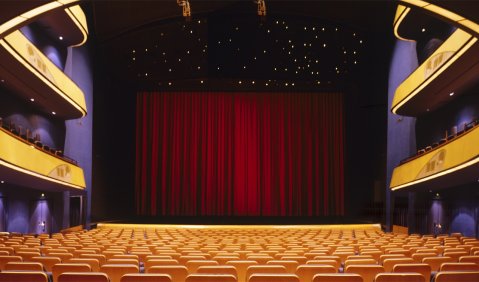 Innenansicht der Oper Frankfurt © Rui Camilo